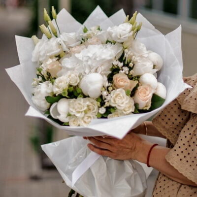 BQ063 Snow White Hydrangea Lisianthus Peonies