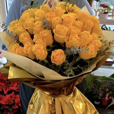 Golden Splendor Roses Bouquet-Van Florist delivery Vancouver