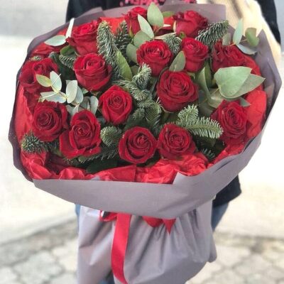 red roses Christmas bouquet-Van Florist delivery Vancouver