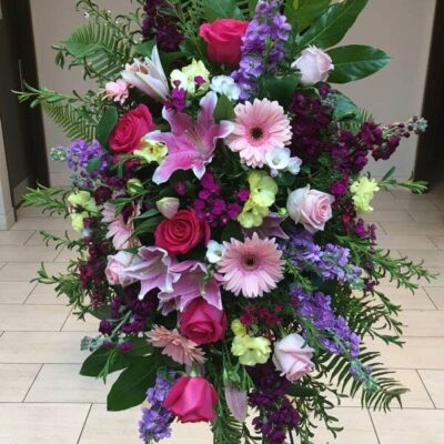 SS007 Heritage Garden Sympathy Standing Spray