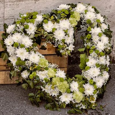 WR002 Light Heart Sympathy Wreath